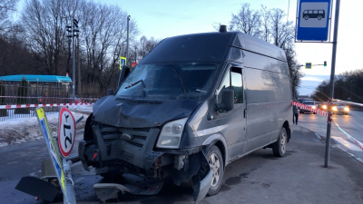 После аварии с микроавтобусом в Красном Селе решается вопрос о возбуждении уголовного дела