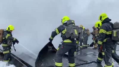 Площадь пожара на складе во Фрунзенском районе достигла 300 «квадратов»