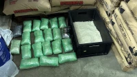Полицейские Ленобласти задержали 19-летнего парня, который сделал 26 кг наркотиков