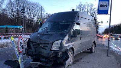 Водитель, сбивший шесть человек микроавтобусом, получил запрет определенных действий