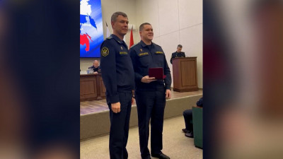 Судебному приставу Петербурга вручили медаль за задержание вооруженного преступника