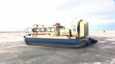 МЧС Петербурга спасли с тающих льдин почти 20 человек