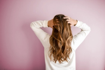 Косметолог раскрыла секреты ухода за кожей и волосами весной