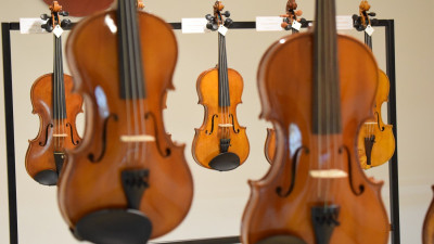 V Всероссийская выставка скрипичных мастеров открывается в Петербурге