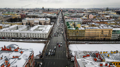 Петербуржцев предупредили о крайне низком атмосферном давлении