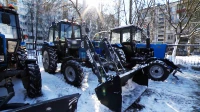 Петербуржцам показали новую систему уборки дворов в Красносельском районе