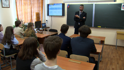 Спрос на преподавателей в Петербурге вырос на 9% за месяц