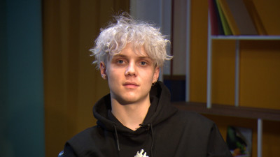 Ваня Дмитриенко признался, что ему нравится быть «крашем для маминой подруги»