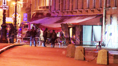 Взрыв в кафе на Университетской набережной: что известно