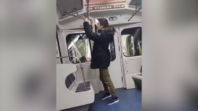 Владелец удава, прокатившегося в петербургском метро, привлек внимание Росприроднадзора