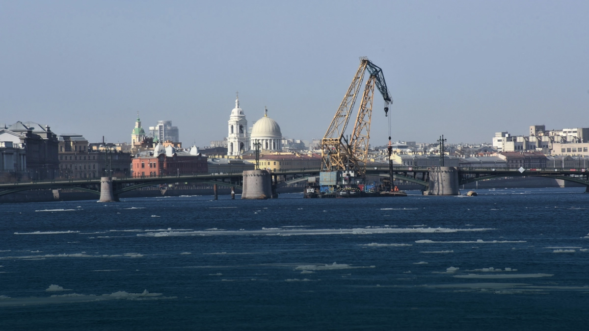 На Биржевом мосту возобновят работы после ледохода - tvspb.ru