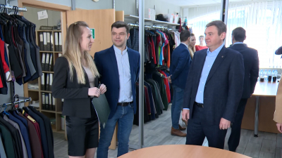 Вице-губернатор Кирилл Поляков на площадке текстильного производства провел выездное совещание