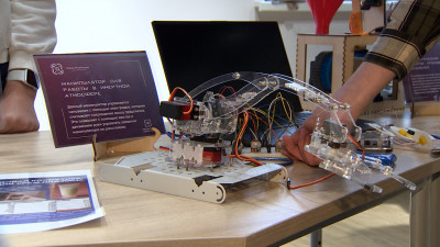 Дрон-спасатель и одежда-трансформер: школьники представили проекты в технопарке «Кванториум»