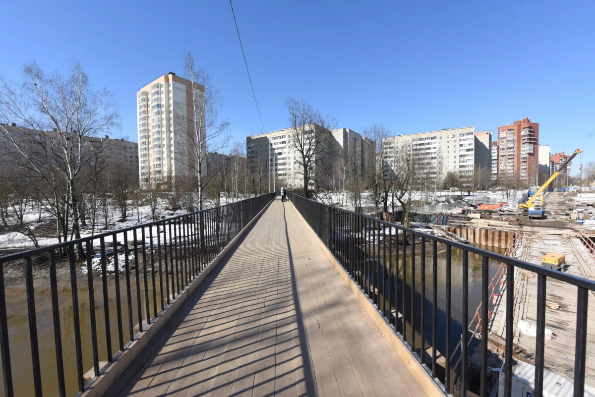 Рыбaцкий мост через реку Слaвянку отремонтируют к концу годa - tvspb.ru