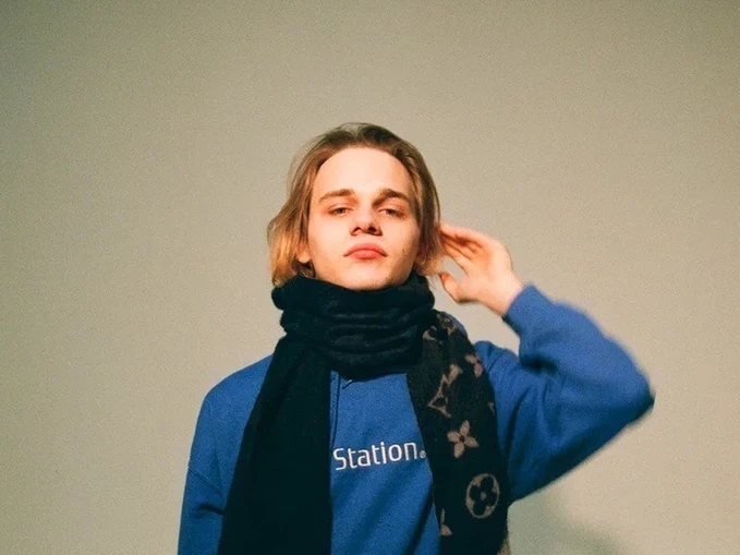 В Петербурге полиция сорвала концерт рэпера SCALLY MILANO - tvspb.ru