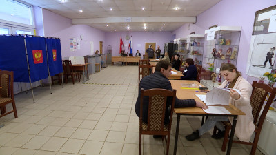 Более 3,5 тысяч петербуржцев приняли участие в довыборах депутатов муниципальных советов