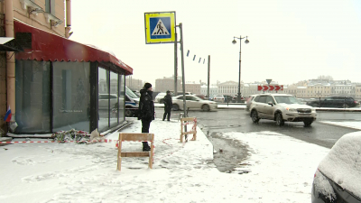 Жители дома, где произошел взрыв в петербургском кафе, рассказали о случившемся