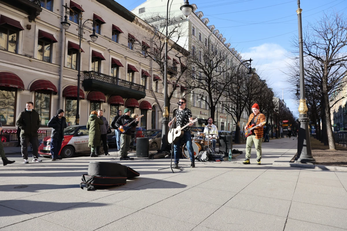 В Петербурге утвердили новые правила для уличных музыкантов - tvspb.ru
