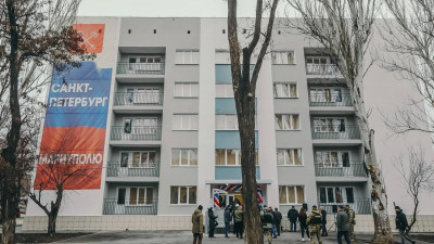 Александр Беглов: Петербург продолжает оказывать помощь городу-побратиму Мариуполю