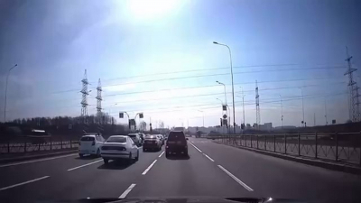 Видео: на Комендантском произошла авария с участием 12 авто