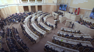 В 10:00 начнется выступление Александра Беглова с ежегодным отчетом ЗакСу