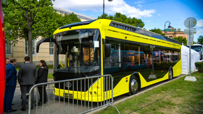 В Петербурге представили инновационный электробус «Генерал»