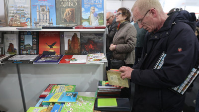 На Книжном салоне петербуржцы смогут написать свой рассказ с помощью ИИ