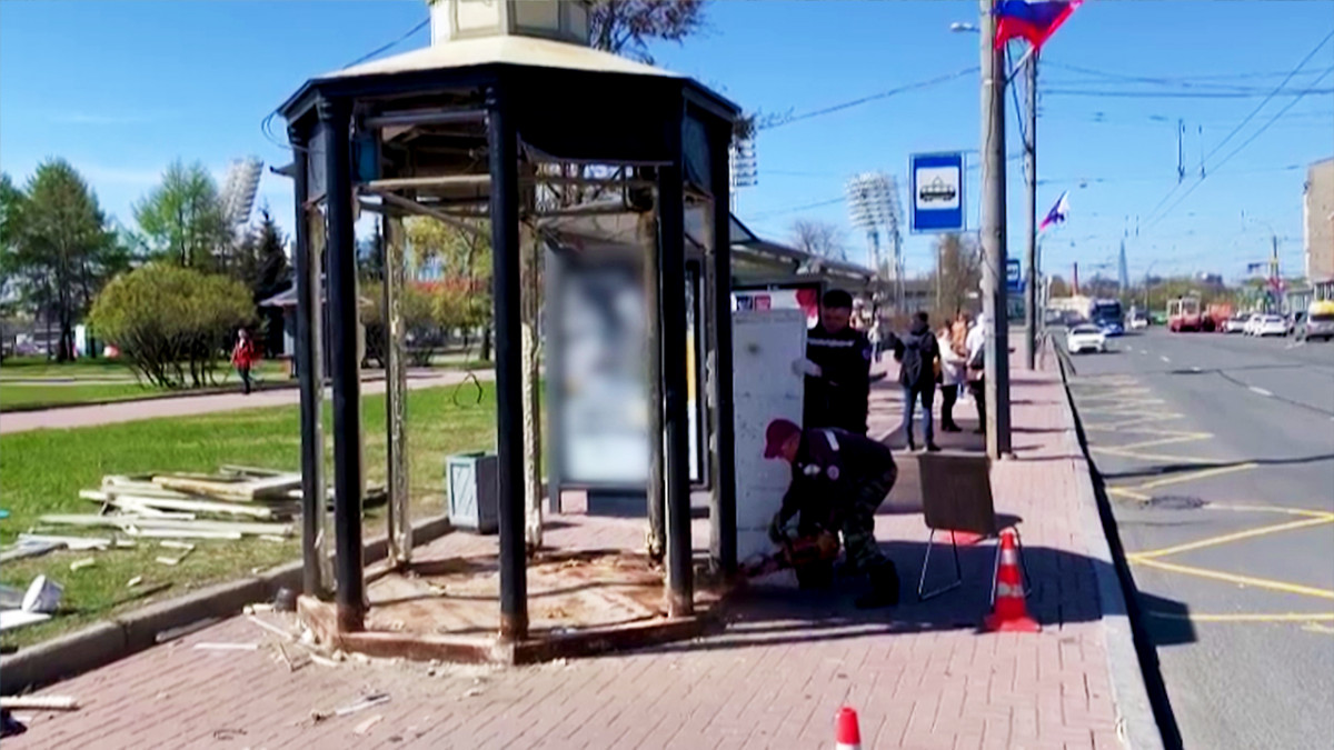 Более сотни незаконных торговых точек закрыли в Петербурге за неделю |  Телеканал Санкт-Петербург