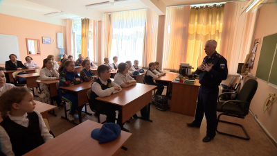 В гимназии №227 во Фрунзенском районе Петербурга прошли необычные уроки мужества