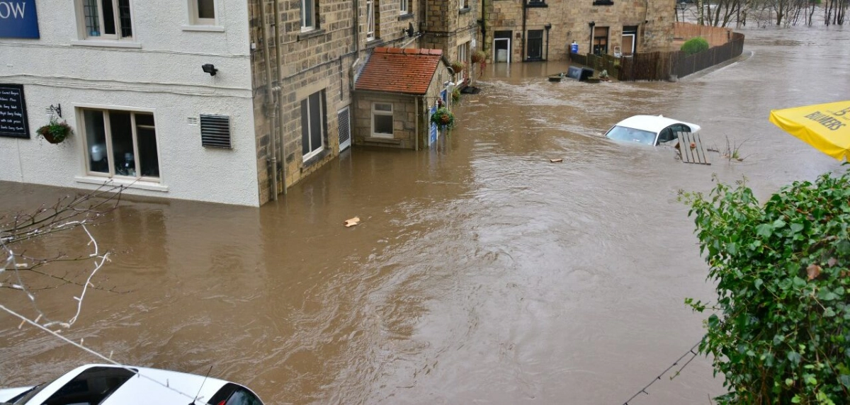 Наводнение в Италии погубило 11 человек, а еще 20 тысяч выгнало на улицу - tvspb.ru