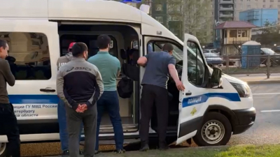 В Приморском районе «на горячем» поймали нелегальных таксистов