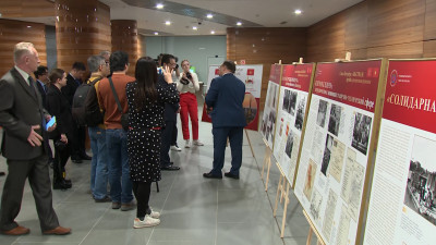 В Невской ратуше открылась выставка к 100-летию прибытия Хо Ши Мина в Петроград