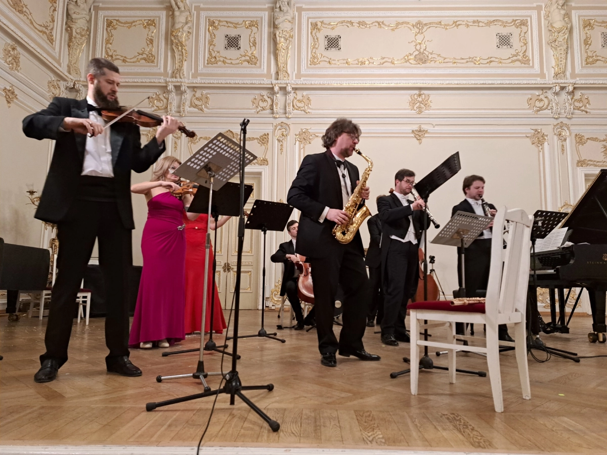 Любителей классической музыки приглашают на концерт «За 80 минут вокруг света» - tvspb.ru