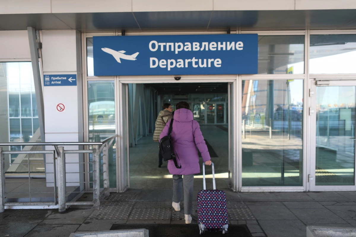 В Мурманске пассажир устроил переполох на борту самолета, заявив о бомбе - tvspb.ru