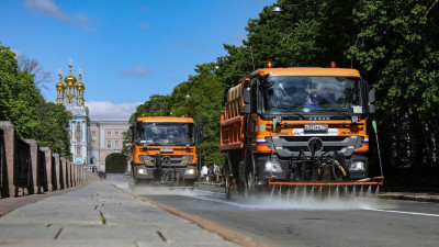 В Петербурге в День города коммунальщики и дорожники усилят работу