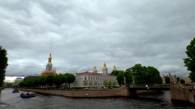 Петербуржцев ждут дожди и грозы 15 июля