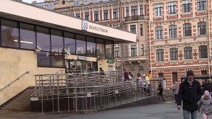 Станция метро «Василеостровская» до июня изменит режим работы