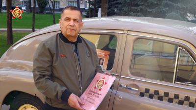 Николай Расторгуев подготовил «Победу» к акции «Бессмертный полк на автомобиле»