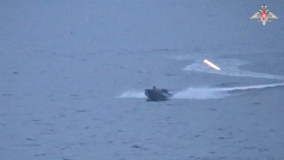 Минобороны РФ показало видео подрыва украинского беспилотника, который атаковал российский корабль «Иван Хурс»