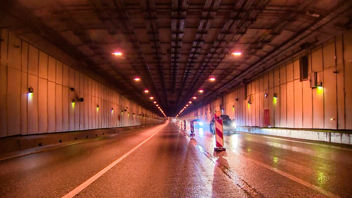 В тоннеле петербургской дамбы ограничат движение с 22 по 25 января - tvspb.ru