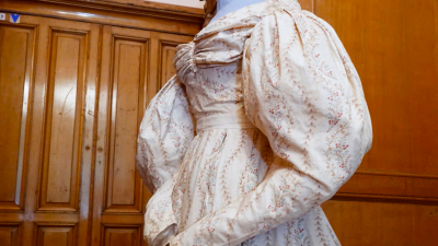 Коллекция музея «Павловск» пополнилась дневным платьем XIX века