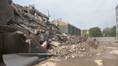 В Петербурге обрушилось здание бывшего завода имени Козицкого