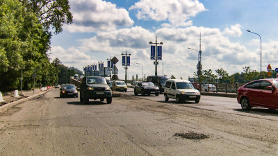 Движение по Приморскому проспекту ограничили до 14 июля