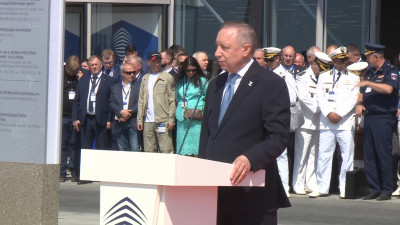 Александр Беглов принял участие в открытии Военно-морского салона в Кроншдтате