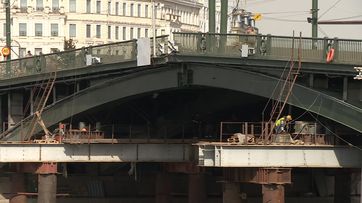 биржевой мост в санкт петербурге