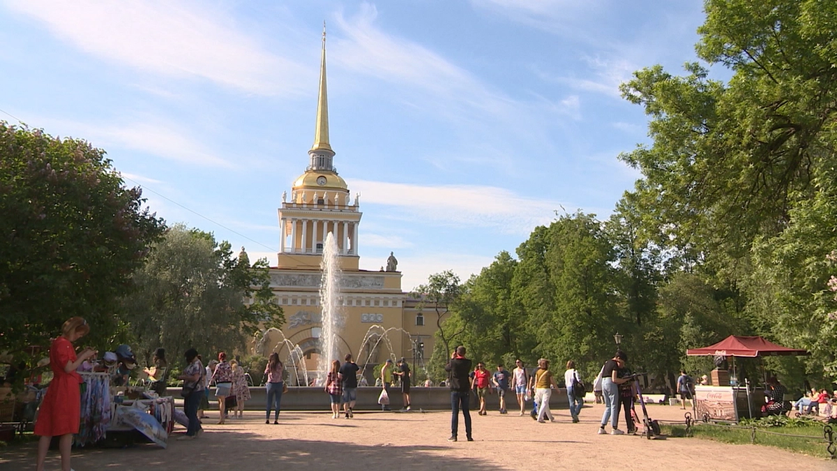 Петербург стал самым популярным направлением для отдыха в России этим летом - tvspb.ru