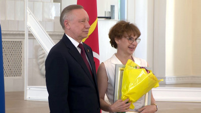 В Смольном вручили премии лучшим медикам Петербурга