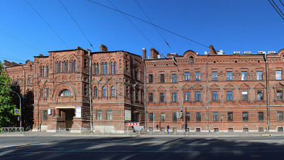 Старообрядцы попросили у Смольного здание кожвендиспансера на набережной реки Волковки