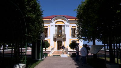 В Петергофе после реставрации открыли павильон «Эрмитаж»