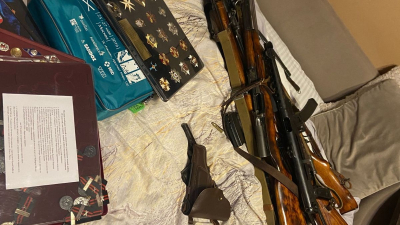 У обнаженного дебошира на Васильевском нашли целый склад оружия